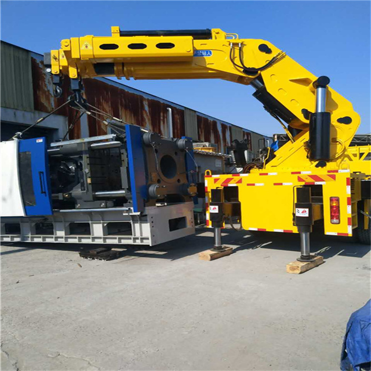 惠水 大吨位折臂吊出租费用解析：一小时租赁多少钱