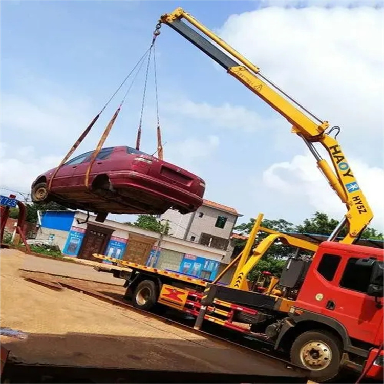 惠水吊车救援小汽车怎么吊